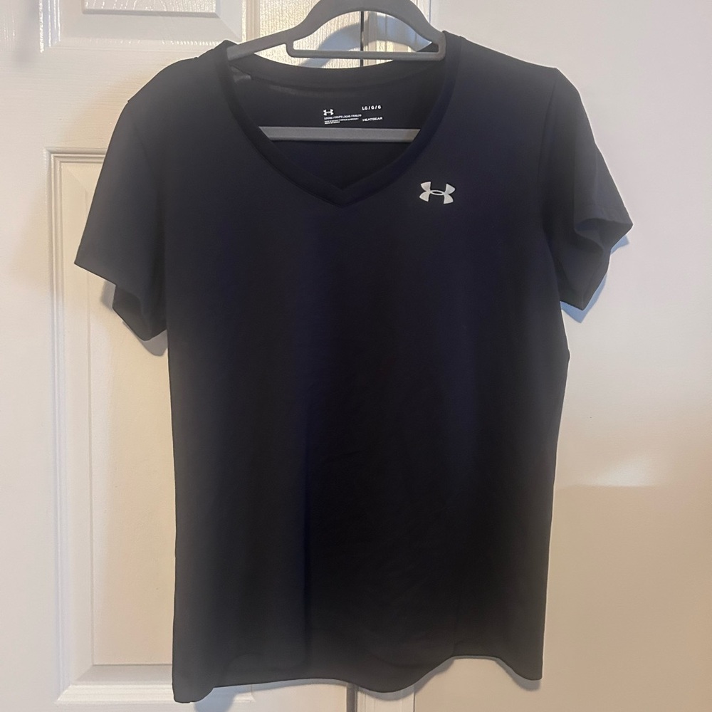 Under Armour Loose fit Black HeatGear Shirt